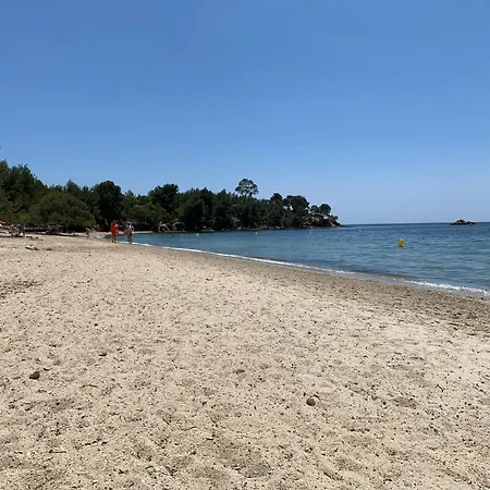 Tres Joli Climatise Pour 1 Couple